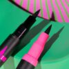 Essence eyeliner line it like a pro liner 01