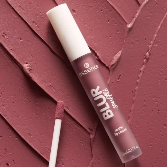 Essence rossetto liquido blur souffle' 05