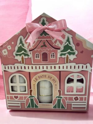 5E7B9DF7B9098F953AC2B33234D92A69_ Le fate di jo coffret casetta natalizia rosa 4pz s/g+b/l+b.