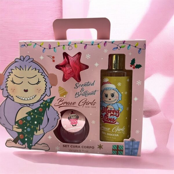 9FB9729640255A07C329973E1D77CC91_ Brave girls coffret c/manico gel doccia 200ml+bagno100ml
