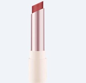 B8C1F75AA595FB1976F59D3FD4349C09_ Essence balsamo labbra blur souffle' 02