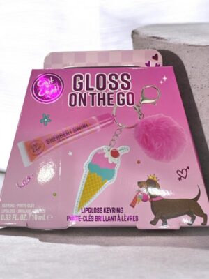 D12AC731B65DB49A810FA9B11CA60310_ Chit chat gloss on the go