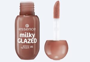 Essence balsamo labbra milky glazed  05